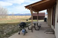 Cozy 3-Bedroom Cabin in Driggs - Chalets