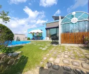 Jjongi and Mary Pet Friendly Pension - parking