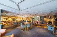 Premier Inn Cardiff West - parking