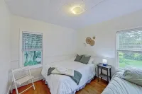 Lovely 4-bedroom house in Lexington with AC and WiFi - 3-Star