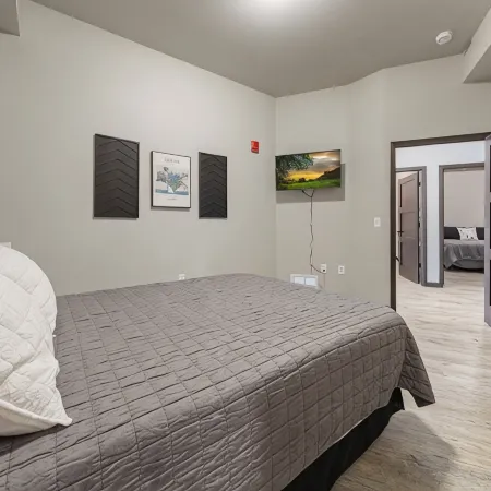Charming 2-bedroom/2 bath apartment with spa & fitness room amenities in Mankato
