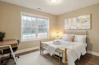 The Perfect Knox 3BR Family Getaway -- With Fitness & Arcade Room - 4-Star
