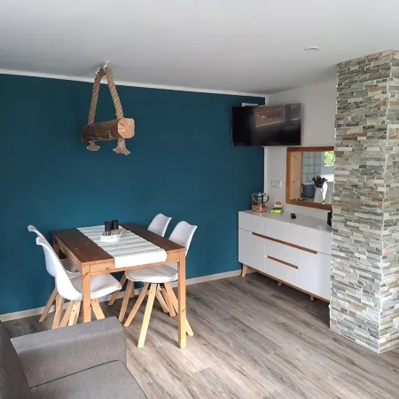 Vacation home Hirschturmblick- Cozy vacation home with terrace and playground