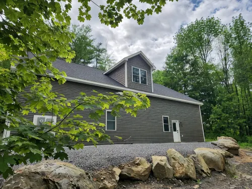 NEW Construction! 2-BR Apt walking distance to The Barn at Silver Oaks, Winthrop