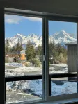 Lupine Lodge with Mountain Views