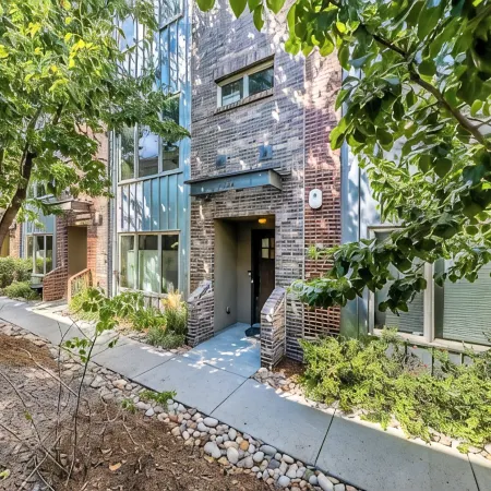 Post-Worthy Rooftop Views / Super Walkable LoHi Area / Modern 3b3b