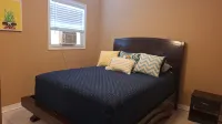 Beach time! Walk/Bike to Beach,Restaurants,Shops,fenced large backyard-sleeps 4 - Wi-Fi