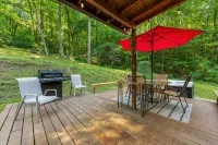 Close to Town & Nature! Fall Colors, Easy Access/Parking, Hot Tub, Dog Friendly - 4つ星
