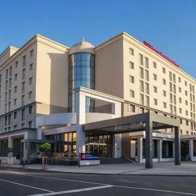 Hilton Garden Inn Krasnodar - 駐車場