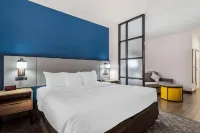 Comfort Suites - 2-Star