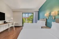 Fiesta Inn Oaxaca - مسبح