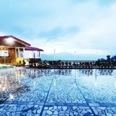 Hotel Vishnu Palace Hotels near Mall Rd