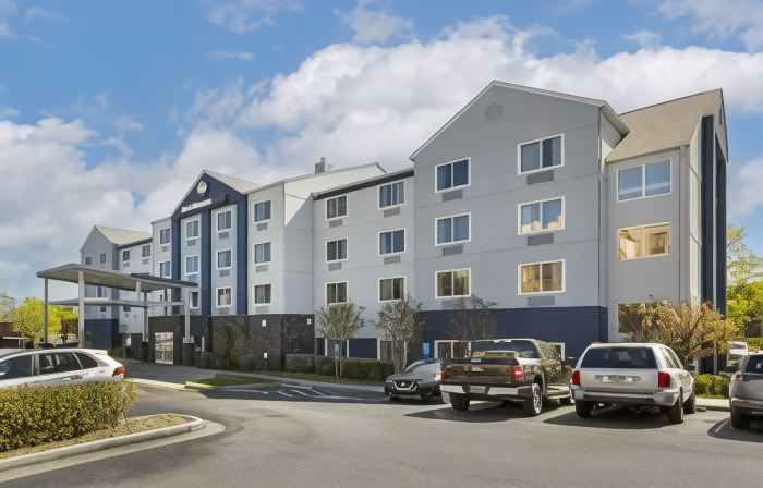 Best Western Plus Nashville Airport Hotel