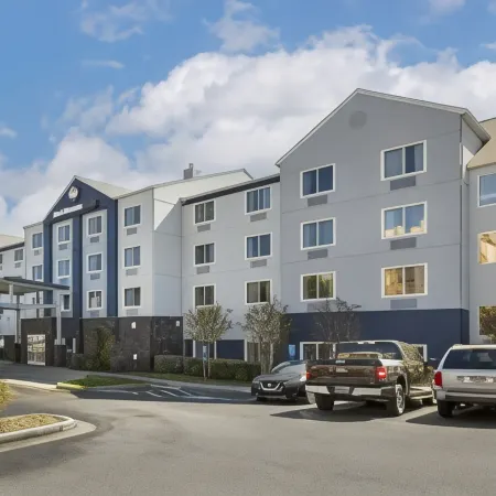 Best Western Plus Nashville Airport Hotel