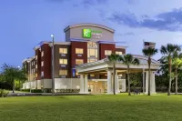 โรงแรม ฮอลิเดย์ อินน์ เอ็กซ์เพรส โฮเทล แอนด์ สวีทส์ ฟอร์ตเพียร์ซ เวสต์ บาย IHG - ที่มีที่จอดรถ