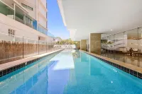 Redvue Luxury Apartments - Sea View