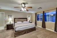 Family Friendly 3600 Sq Ft 5 Bedrooms 4 Bathrooms 3 Miles To Strip - プライペートプール
