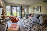 The Lodge-Modern Ski-Out/Ski-Out. Serene retreat Condo for the Outdoorsy type! - 3-Star