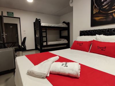 Hotel Galyrod House