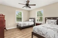 New! Sunset Mountain Retreat - Chalets