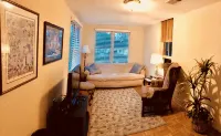 Lafferty House-Walk to Uofk, Woodland Pk, Dn Town, Near Bourbon Trl, Horse Farms - Condos