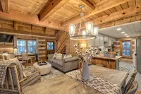 Private, Guest Favorite Cabin, Fire Pit, Close to Hiking and Downtown Clayton! - 4-Star