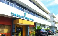 Hotel Tarakan Plaza - parking