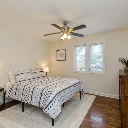 Modern 3-Bed,2-Bath Retreat