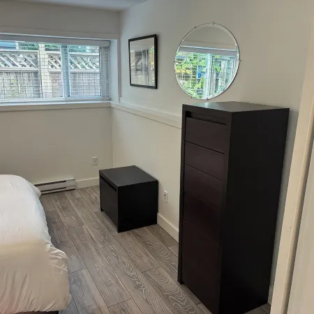 Large 2 bedroom private suite