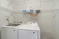 All New spacious cozy in-law suite 1BD minutes to highway 485 & 74 - Wifi