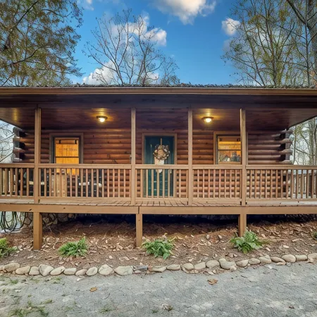 Dog-Friendly Log Cabin with Mountain Views, Hot Tub & Game Room — Near Downtown