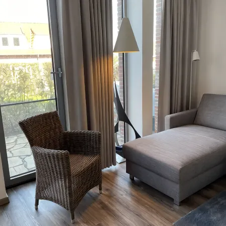 Great one-room apartment right on Greetsiel harbor
