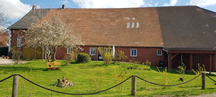 Apartment "Blied" f. Max. 2 pers + toddler, san. Gulfhof, gr. garden Hotels in Krummhorn