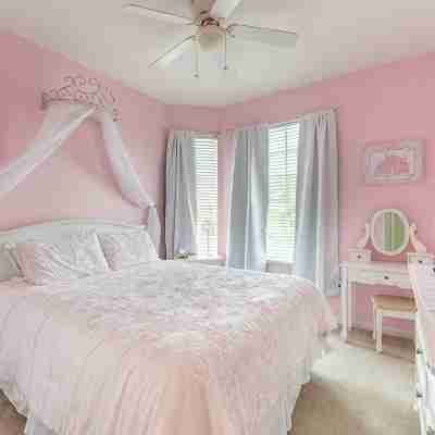 Windsor Hills Resort - Pool View and 2 miles from Disney World! Rooms