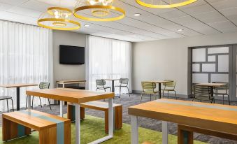 Spark by Hilton Germantown Washington DC North