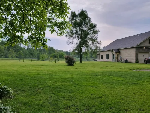 Spacious, rural apt w/outdoor amenities - close to Shipshewana and Toll Road - 3-Star
