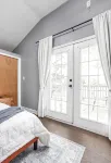White River Hideaway • Waterfront Fun & Relaxing Views - Homestays