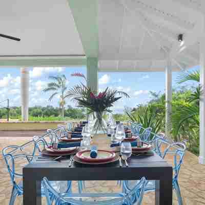 Ultra Dining/Meeting Rooms