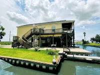 "The Yellowfin"  trophy speckled trout, redfish and flounder fishing. - Wifi