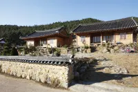 Gurye Unjoru Makdungi Hanok Stay