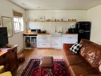 Steps to Lane and VT Campus Cozy 2 Bed/2 Bath Blacksburg Apartment - 4성급
