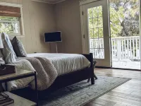 The Hap Haven- a Charming Lakefront Retreat in East Texas - Perfect Getaway! Ξενοδοχεία στην πόλη Morris County