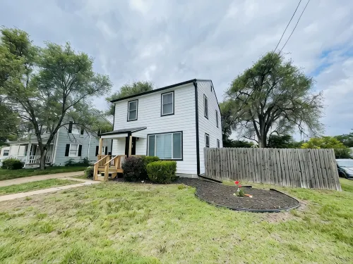 Cozy 3Br, Theater Room & FirepitNo Cleaning Fee! - 3-Star
