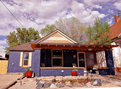 Luxury Funky Fun 420, Walk Downtown wAC–Pets free! - Wi-Fi