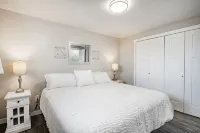 Summer Getaway in Birch Bay w/ Pool • Hot Tub • 107 - 4-Star