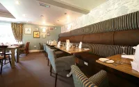 The Dewdrop Inn - breakfast