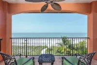 Beachfront Luxury Home- Watch the Waves from Your Pool & 15 Steps to the Beach - ジャグジー
