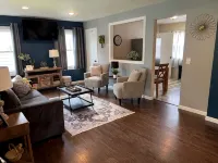 Nicely Decorated 2+ Br Home in Quiet Neighborhood - 4-Star