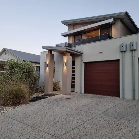 Stylish townhouse in prime location Dromana