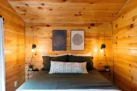 Cozy Dumplin' RRG - Warm & Modern Stay in RRG/Auxier - Feriehus
